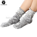 Women Winter Solid Color Glitter Velvet Socks with Pearl